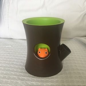 Qualy Log& Squirrel Pot Plant